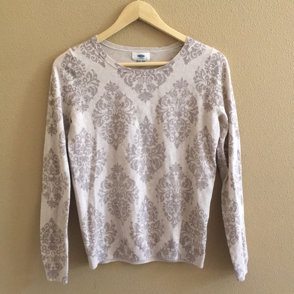 Old Navy tan sweater